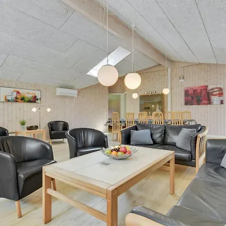 Vakantiehuis Jonas - 2-4km From The Sea By Interhome *